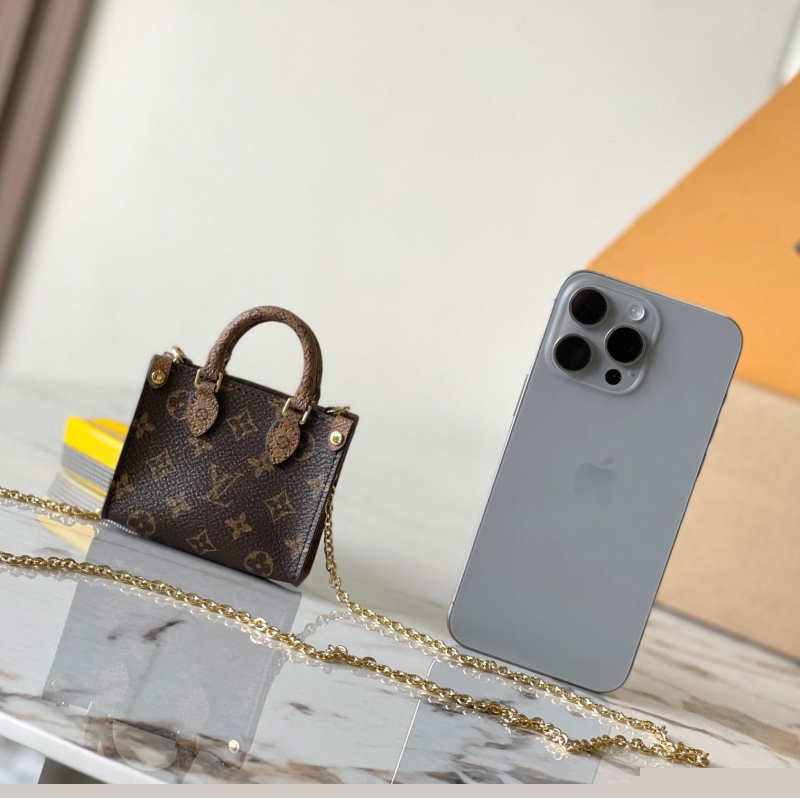 LV Shopping Bags